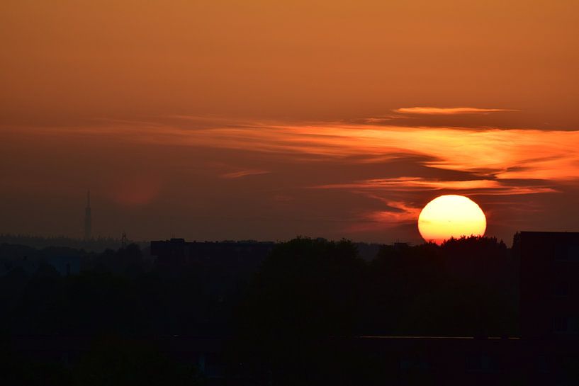 Zonsondergang boven Amersfoort von Bert Veldman