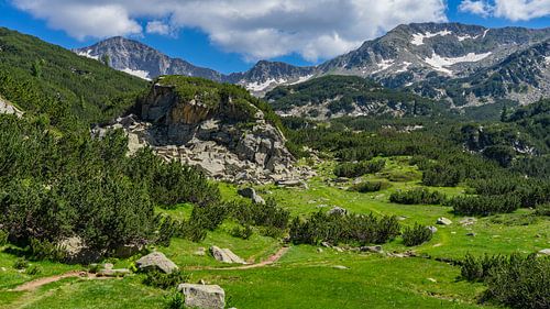 Hiking in the Pirin Mountains in Bulgaria