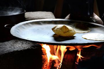 Maïs tortilla's op open vuur van Alex Neumayer