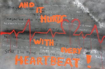 And it hurts with every heartbeat van Toekie -Art