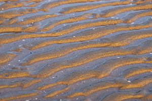 Sandstrukturen am Meer von Birgitte Bergman