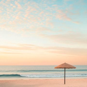 Dromerig strand bij zonsopgang van Poster Art Shop