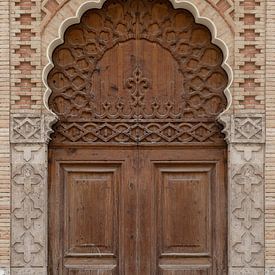 Porte mauresque espagnole en bois sur Michelle Jansen Photography