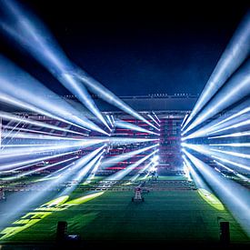 Glow 2019 - Lichtbundels PSV Stadion - Eindhoven van Fotografie Ploeg