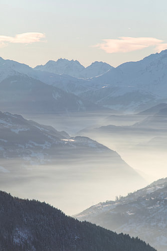 Alpennebel bei Sonnenaufgang