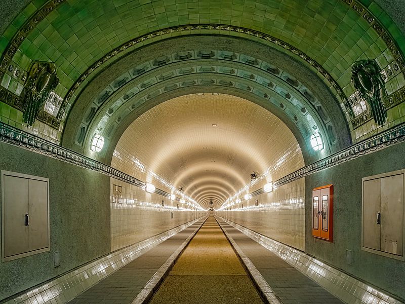 de oude Elbe-tunnel van Joachim Fischer