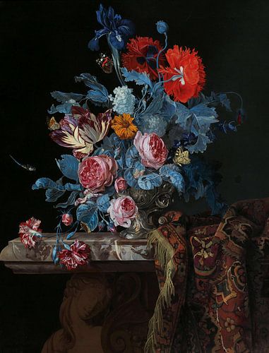 stilleven met bloemen in een zilveren vaas en een opgevouwen kleed, hendrick de fromantiou