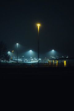 Berlijn Brandenburg Luchthaven bij nacht - 2 van Lorenz Groche