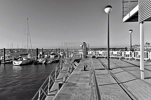 Port de plaisance andalou à Novo Sancti Petri - monochrome
