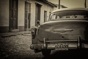 Oldtimer auto in de straten van Havana, Cuba van Original Mostert Photography