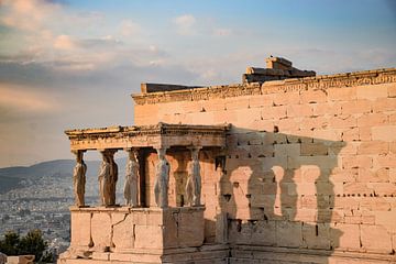 Golden hour on the Acropolis: The Erechtheion by Ingrid de Vos - Boom
