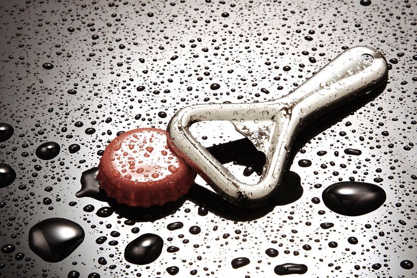 red cover by Jürgen Wiesler