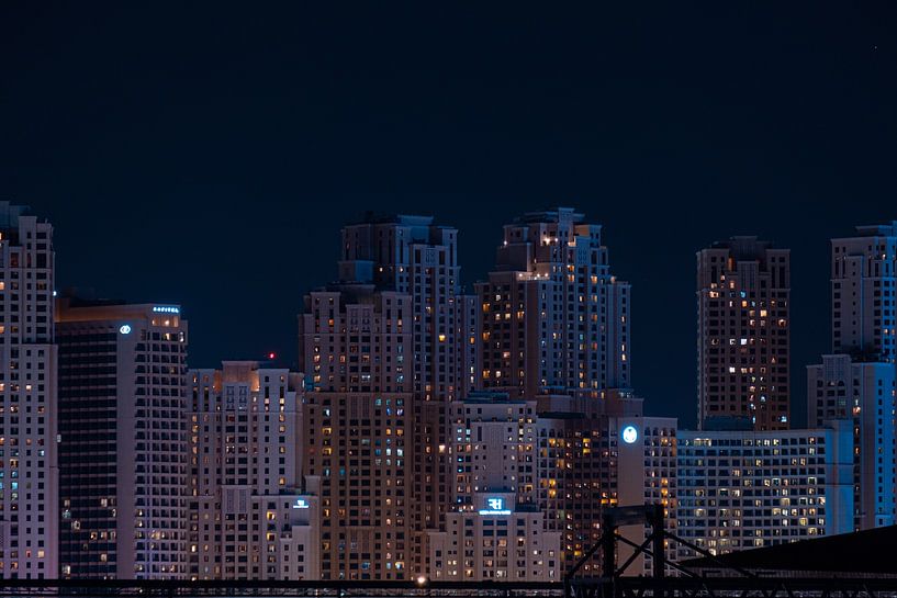 Dubai by Hello Pompoyo