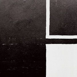 Ashes To Ashes Black van Mauricio Melendez