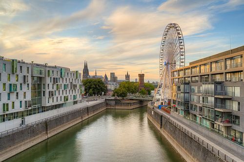 Grande roue à Cologne sur Michael Valjak