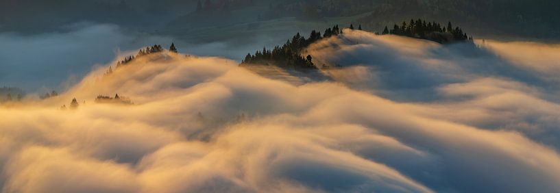 Montagnes des Pieniny au lever du soleil par Wojciech Kruczynski