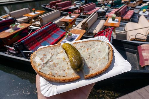 Grandma's lard-fried bread with Spreewald gherkins: a traditional dish from the German state of Brandenburg