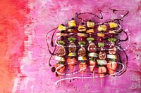 SF 12453617 Fruit kebabs met chocoladesaus en kokosroom