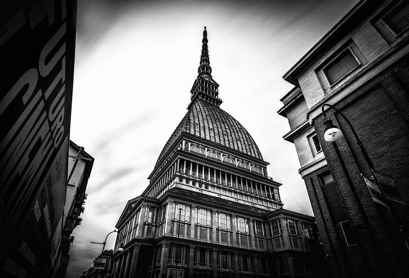 Contrasts of Turin: Mole Antonelliana in Black and White by Bart Ros