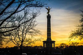 Victory tower Berlin by Gabriella Sidiropoulos