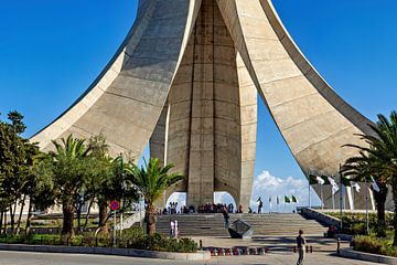 Het Onafhankelijkheidsmonument in Algiers van Roland Brack