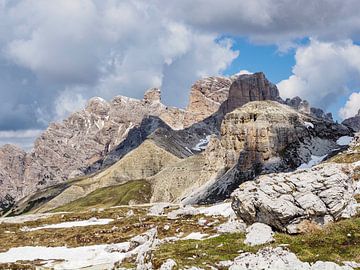 Majestätische Drei Zinnen in Südtirol – ikonisches Bergmassiv der Dolomiten, spektakulär in Licht, Form und alpiner Landschaft von Miriam Schwarzfischer Fotografie