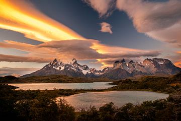 Sonnenuntergang am Pehoe-See Chile von Romy Oomen