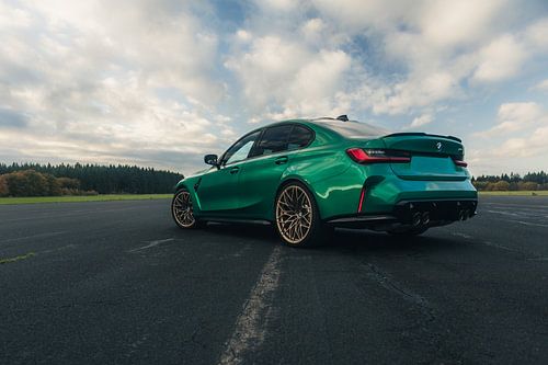 BMW M3 G80 Vliegveld Simplistisch Symmetrie