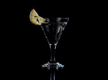 Een martini cocktailglas van dichtbij van Wolfgang Unger