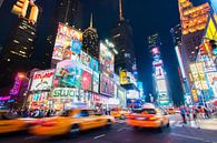 Yellow cab on Times Square by Laura Vink thumbnail
