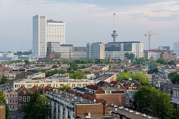 Stadsgezicht Rotterdam met Erasmus Ziekenhuis Netherlands van Martin Stevens