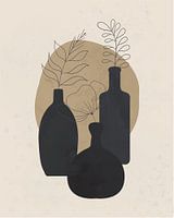 Nature morte minimaliste avec trois vases