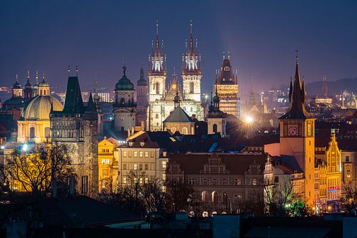 Blick auf Prag am Abend