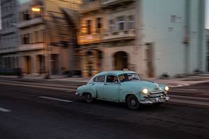 taxi oldtimer op de malecon Havana