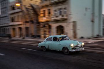 taxi oldtimer op de malecon Havana