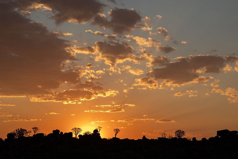 Spectaculaire zonsondergang van Yvonne van Leeuwen
