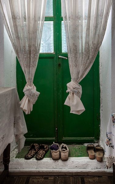 Chaussures enlevées à la porte ! par shoott photography