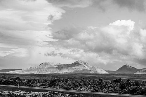 Dramatische Wolkenlucht boven een Ruw Landschap