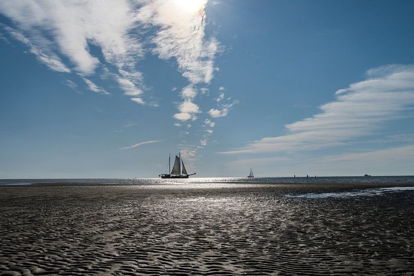 Segelboot auf dem Wattenmeer von IvanHees_fotografie