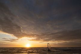 Surfeur solitaire sur Linda Raaphorst