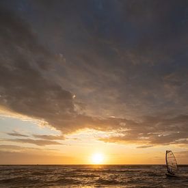 Surfeur solitaire sur Linda Raaphorst