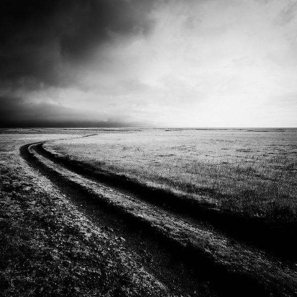 Road to nowhere - Island von Arnold van Wijk