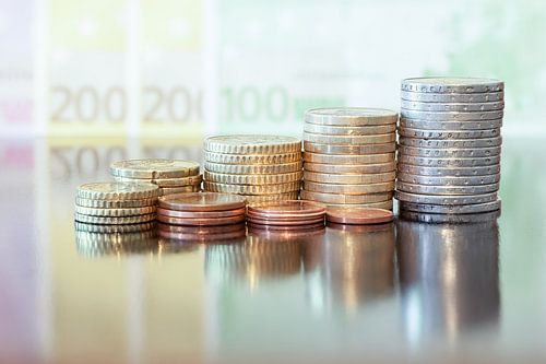 Verschillende euro's biljetten en munten