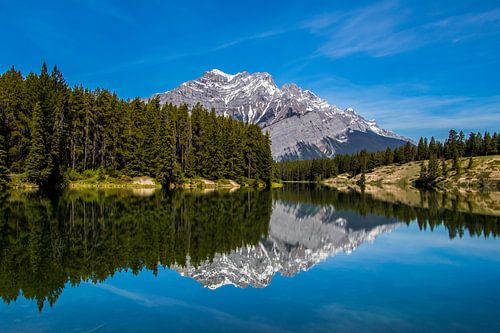 Reflection on the waters of Johnson Lake