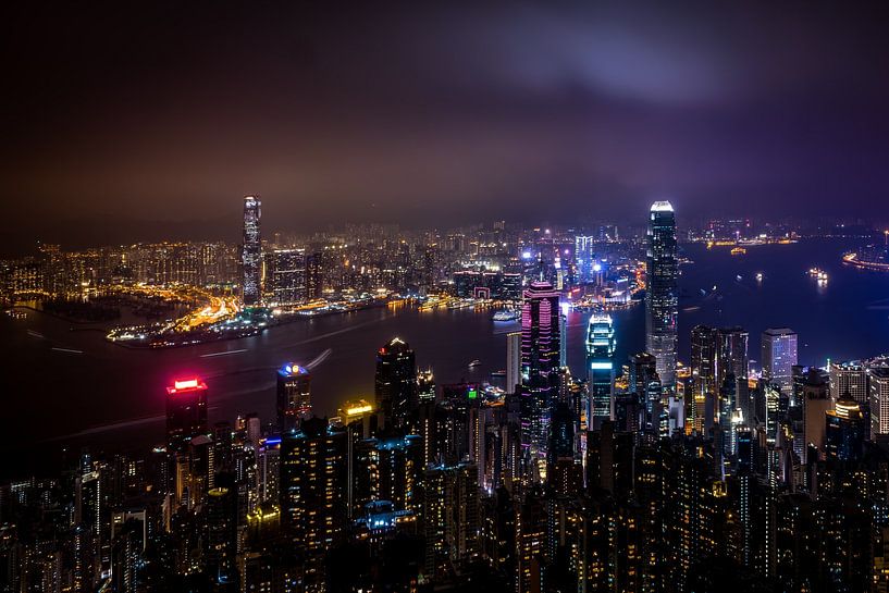 Hong Kong by Hello Pompoyo