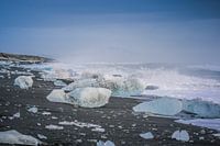 Het zwarte strand bij Jökulsárlón