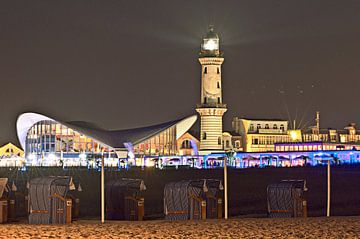 Summer night at the lighthouse in Warnmünde  by Silva Wischeropp