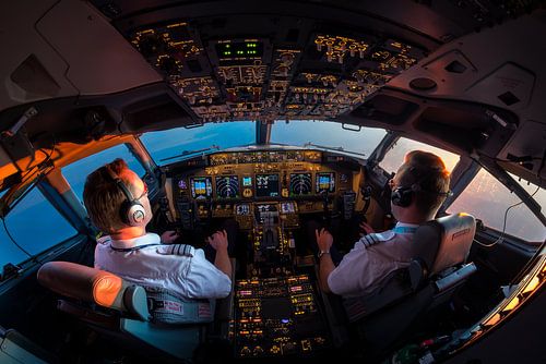 Coucher de soleil dans le cockpit sur Martijn Kort