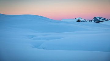 Stille winteravond - blauw uurtje - Zwitserland van Pascal Sigrist - Landscape Photography