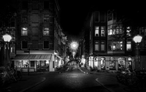 Petite rue secondaire typique d'Amsterdam 01